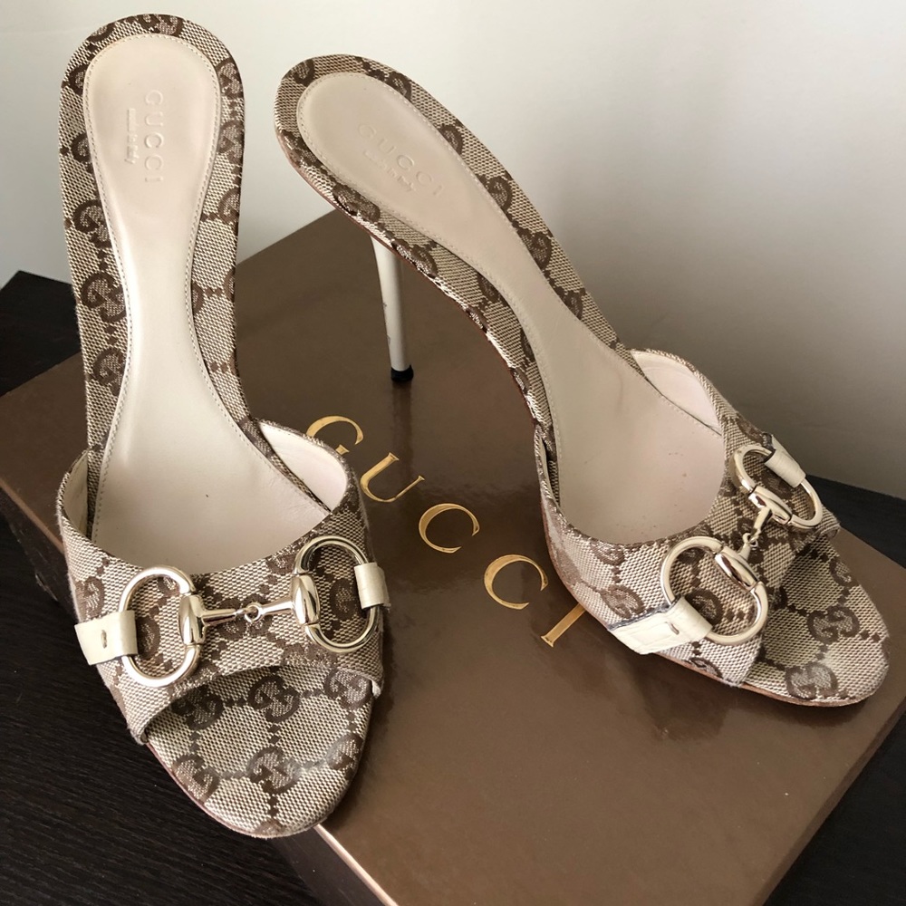 GUCCI HEELS!